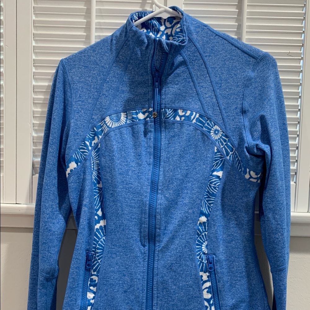 lululemon define jacket size 6